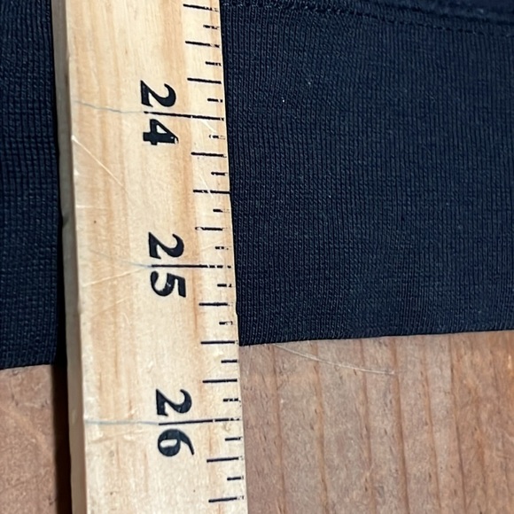 NETFLIX STRANGER THINGS size medium sweatshirt chapter 9 The Piggyback be still - Picture 5 of 6